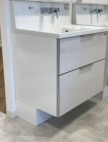 人気のフロートタイプ♬ヘルスメーターの収納にぴったり！